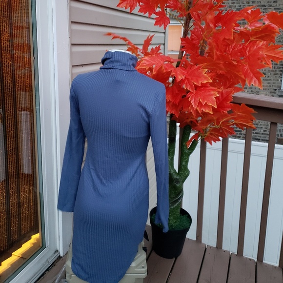 NO COMMENT NY.LA SWEATER DRESS - Picture 2 of 2